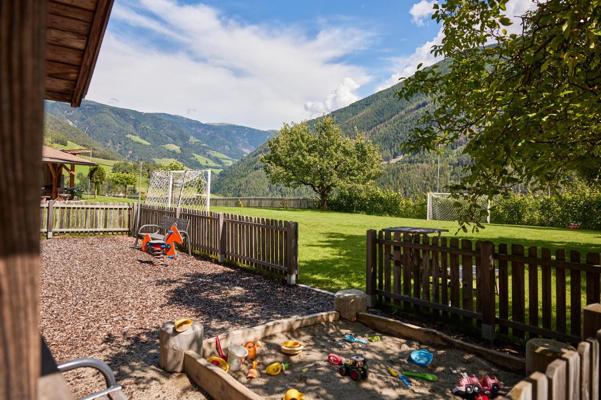 Ferienpension Zummüllerhof Natz-Schabs Exterior foto